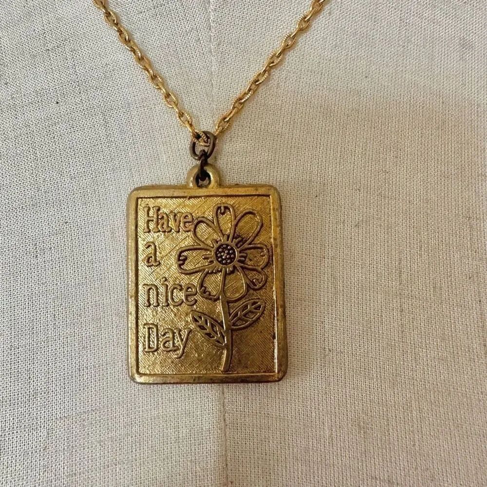 gold tone vintage Have a Nice Day pendant necklace